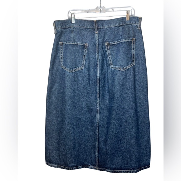 Old Navy High-Waisted Denim Jean Midi Skirt Button-Front in Medium Blue Wash - Picture 3 of 6